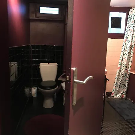 Aux Portes De Paris *